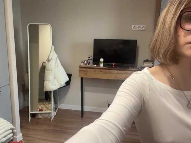 AlbaMihelcic live cam on BongaCams