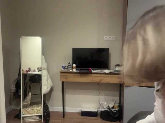 AlbaMihelcic live cam on BongaCams