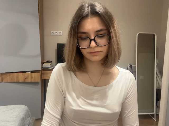 AlbaMihelcic live cam on BongaCams