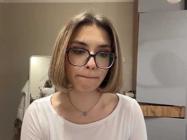 AlbaMihelcic live cam on BongaCams