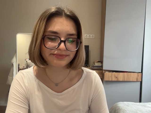 AlbaMihelcic live webcam show