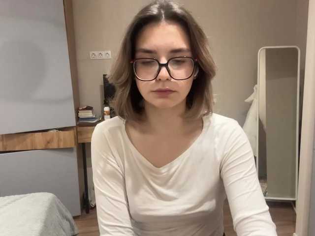 AlbaMihelcic live cam on BongaCams