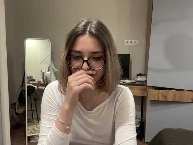 AlbaMihelcic live cam on BongaCams
