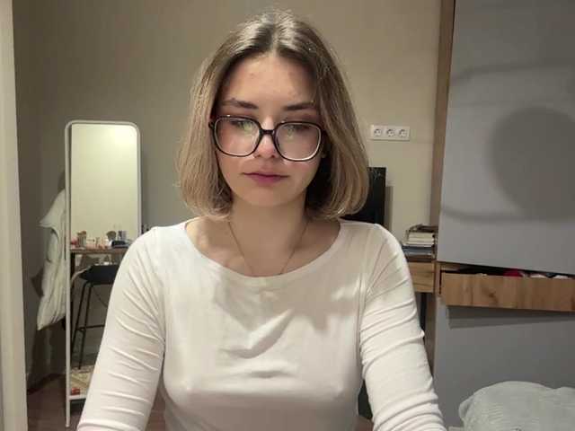 AlbaMihelcic live cam on BongaCams