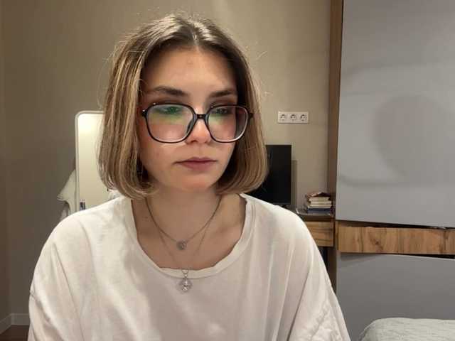 AlbaMihelcic live cam on BongaCams