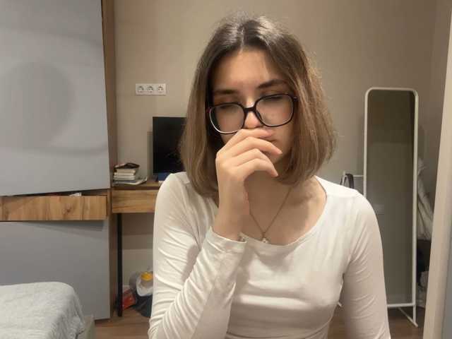 AlbaMihelcic live cam on BongaCams