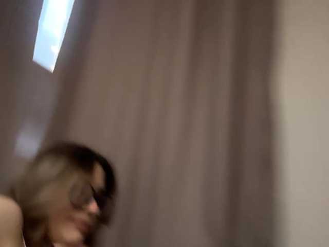 AlbaMihelcic live cam on BongaCams