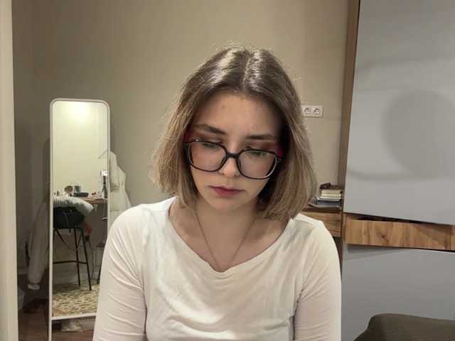 AlbaMihelcic live cam on BongaCams
