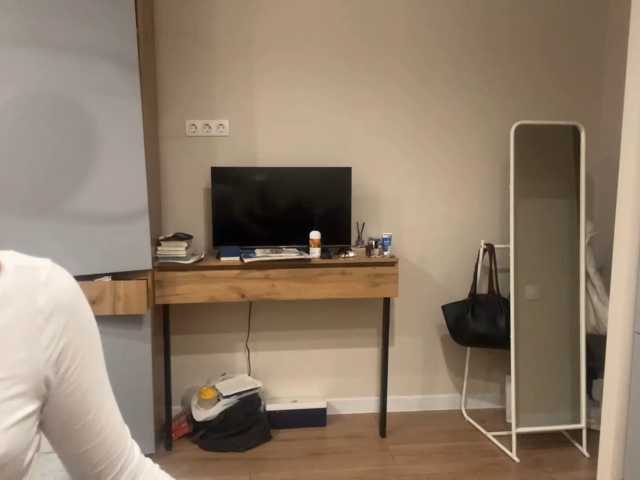 AlbaMihelcic live cam on BongaCams