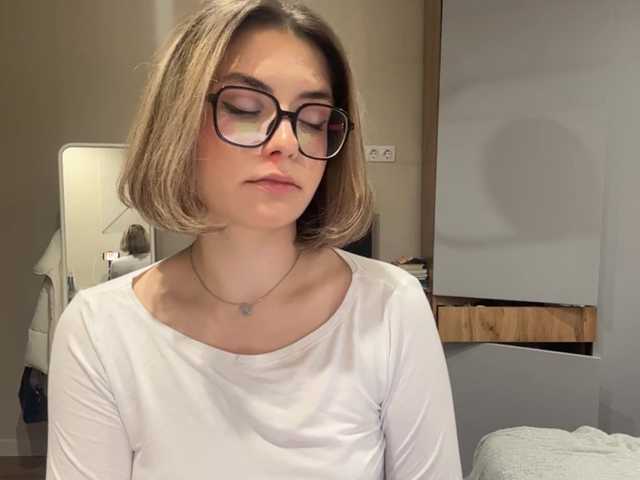 AlbaMihelcic live webcam show