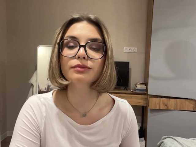 AlbaMihelcic live webcam show