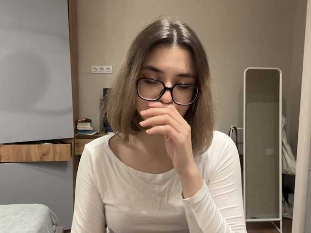 AlbaMihelcic live cam on BongaCams