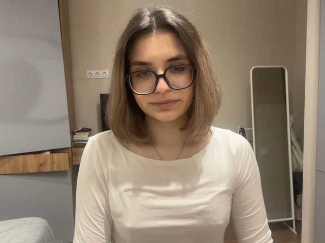 AlbaMihelcic live cam on BongaCams