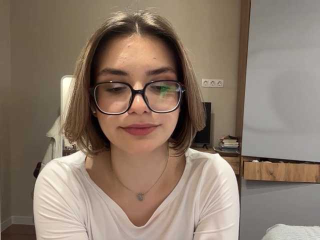 AlbaMihelcic live cam on BongaCams