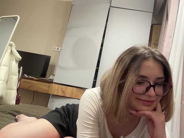 AlbaMihelcic live cam on BongaCams