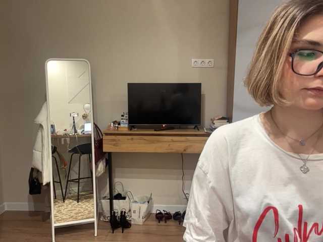 AlbaMihelcic live webcam show