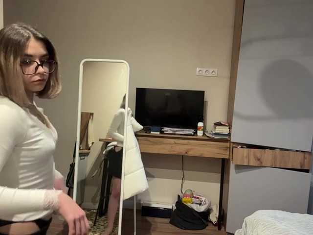 AlbaMihelcic live cam on BongaCams