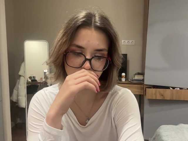 AlbaMihelcic live cam on BongaCams