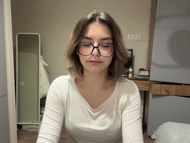 AlbaMihelcic live cam on BongaCams