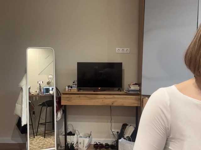AlbaMihelcic live cam on BongaCams
