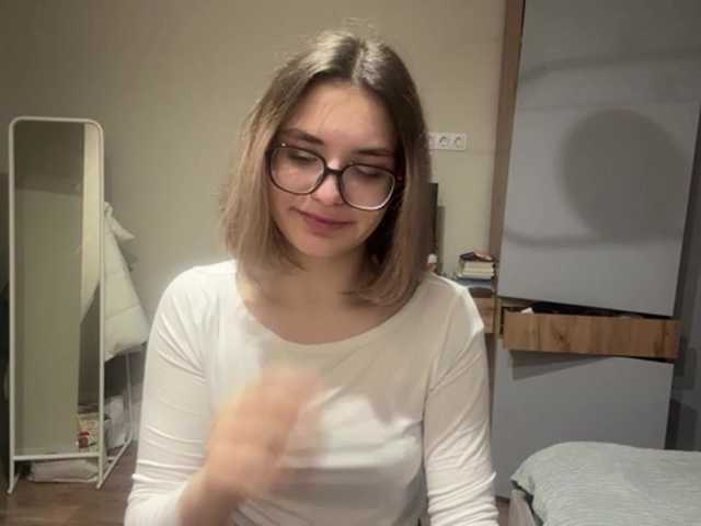 AlbaMihelcic live cam on BongaCams