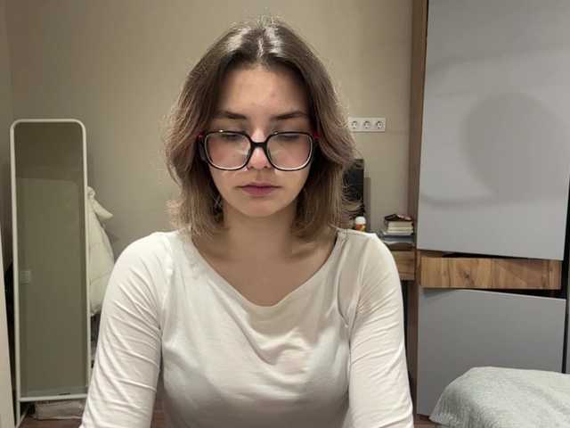 AlbaMihelcic live cam on BongaCams