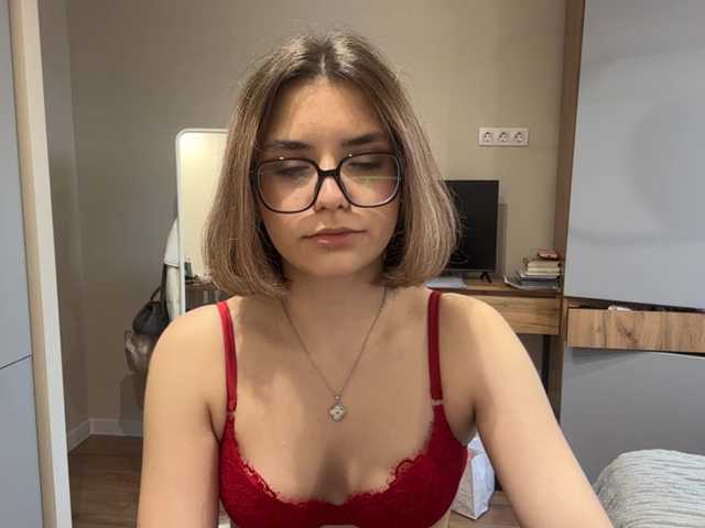 AlbaMihelcic live cam on BongaCams