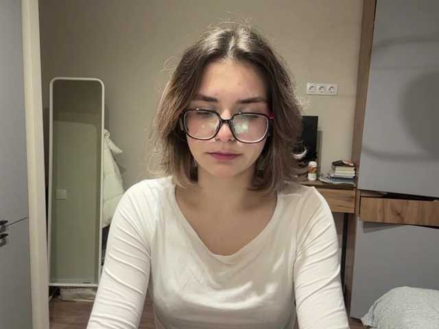 AlbaMihelcic live cam on BongaCams