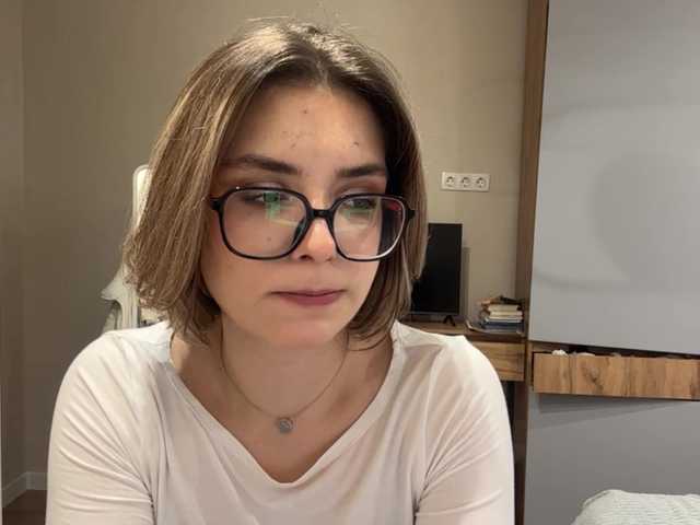 AlbaMihelcic live cam on BongaCams