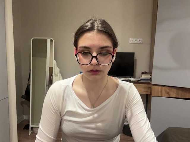 AlbaMihelcic live cam on BongaCams