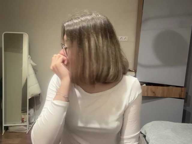 AlbaMihelcic live cam on BongaCams