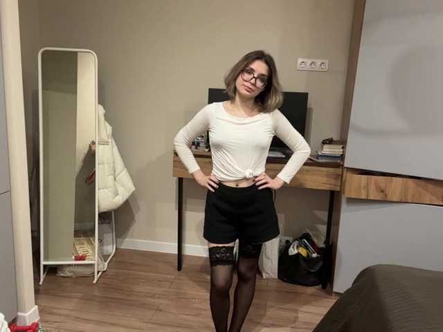 AlbaMihelcic live cam on BongaCams