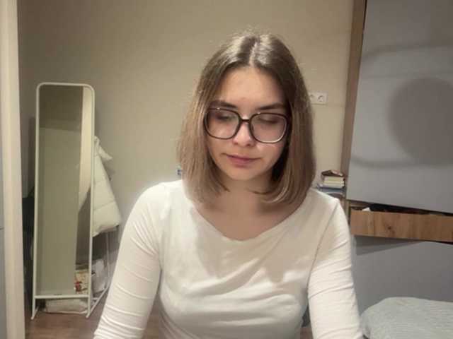 AlbaMihelcic live cam on BongaCams