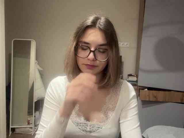 AlbaMihelcic webcam
