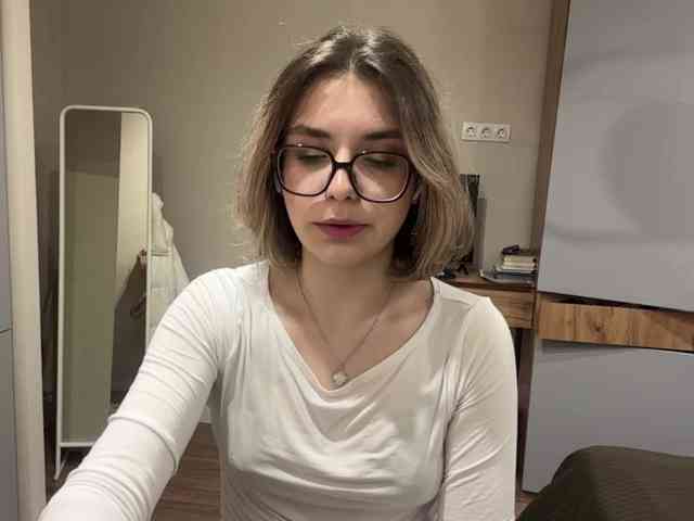 AlbaMihelcic webcam