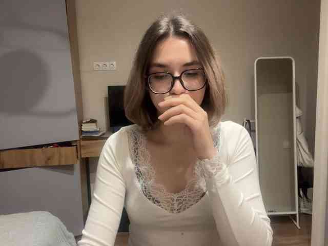 AlbaMihelcic webcam