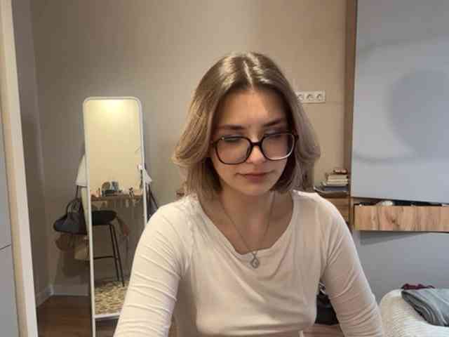 AlbaMihelcic webcam