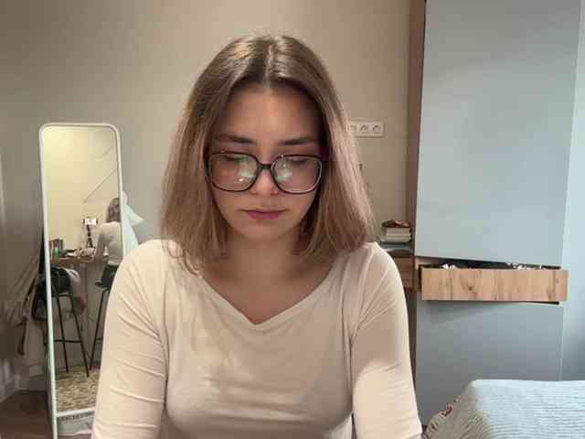 AlbaMihelcic webcam
