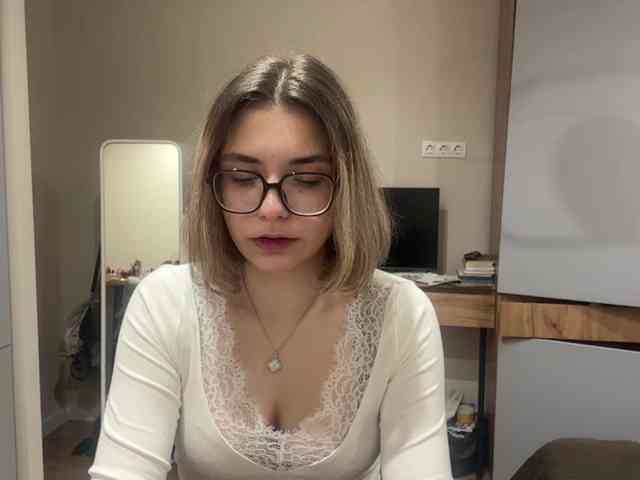 AlbaMihelcic webcam