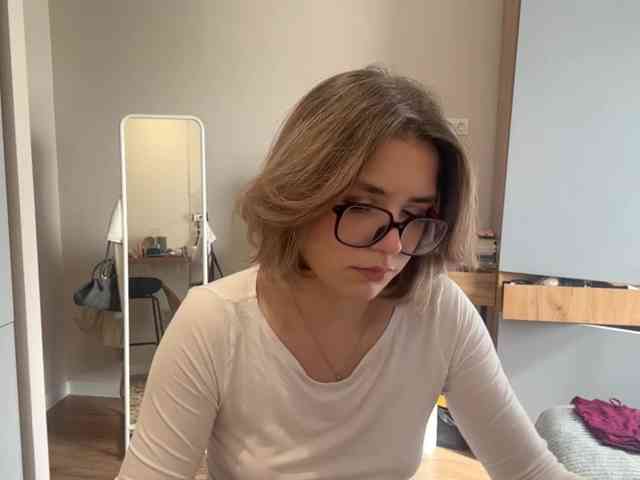 AlbaMihelcic webcam