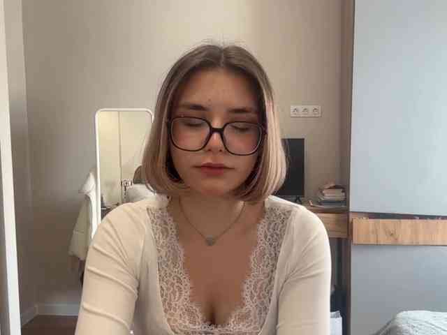 AlbaMihelcic webcam