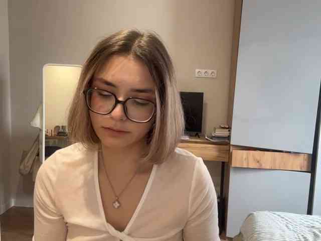 AlbaMihelcic webcam