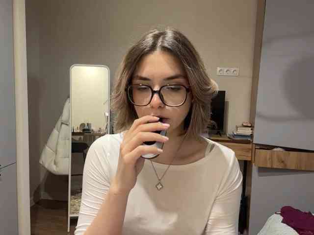 AlbaMihelcic webcam