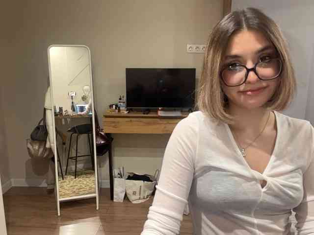 AlbaMihelcic webcam