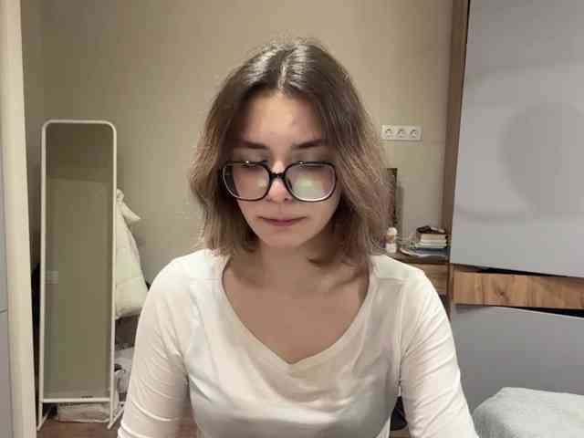 AlbaMihelcic webcam