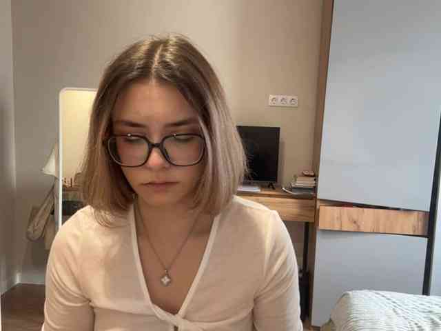 AlbaMihelcic webcam