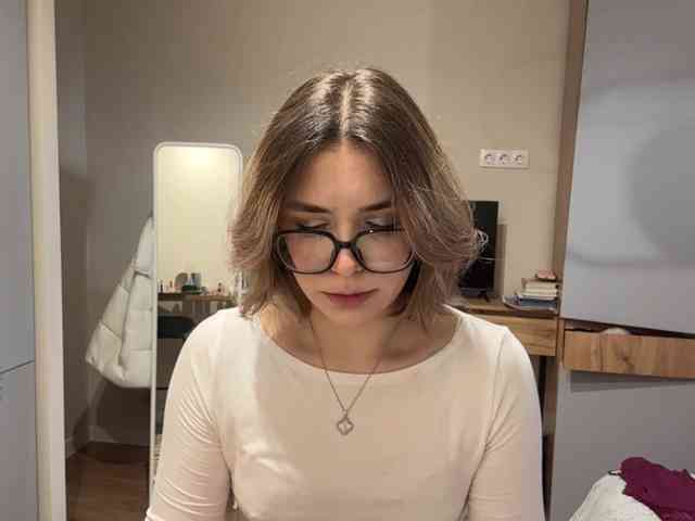 AlbaMihelcic webcam
