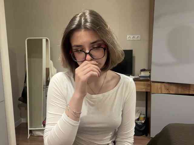 AlbaMihelcic webcam