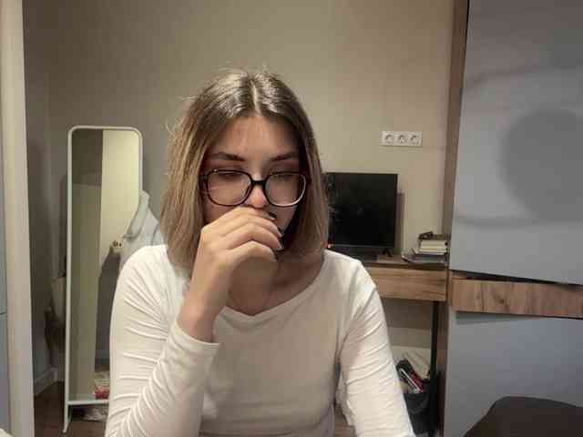 AlbaMihelcic webcam