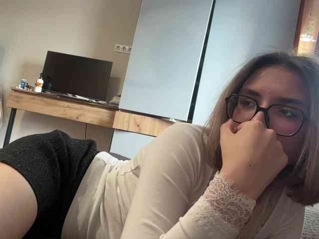 AlbaMihelcic webcam